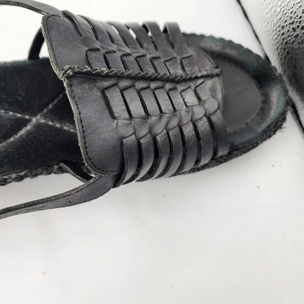 Bass Black Leather Strappy Wedge Sandal Size‎ 7M Hook & Loop Slightly Used
